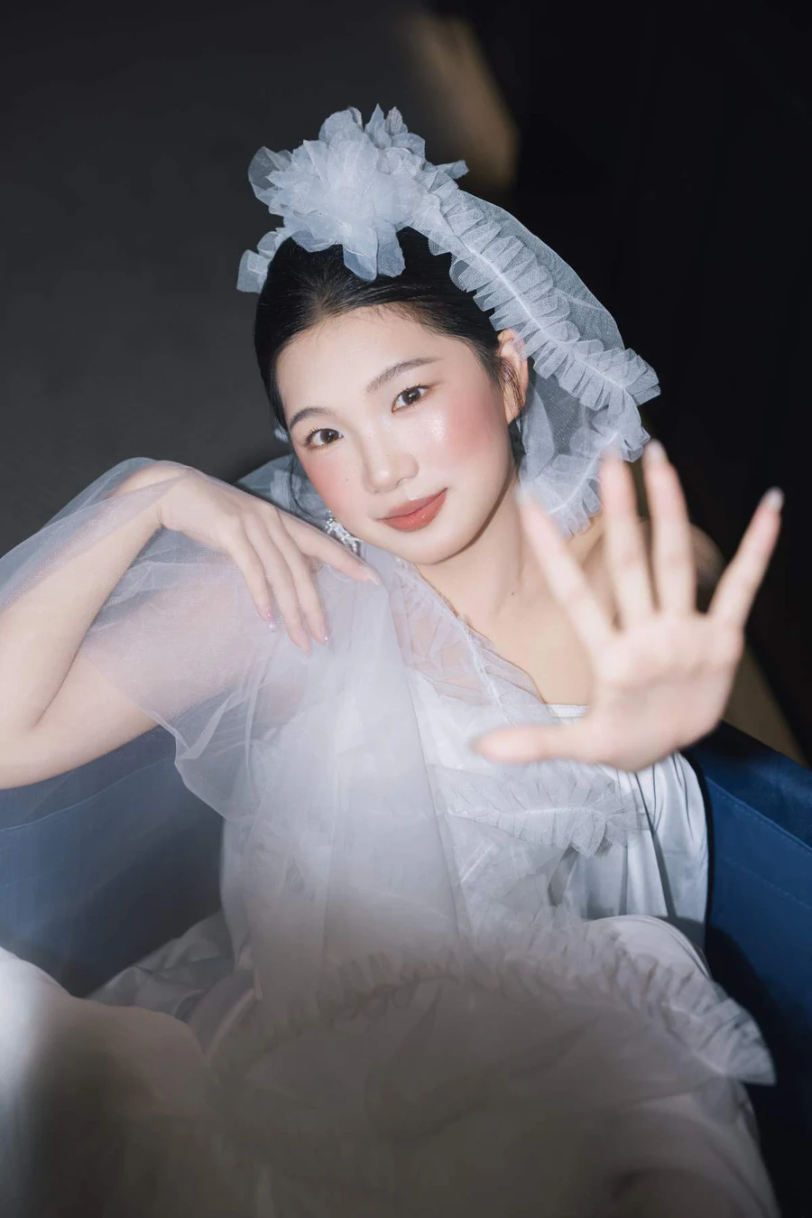 [YITUYU艺图语]2025.08.24 光影邂逅白裙的瞬间 一杯杨枝 YITUYU艺图语-第1张