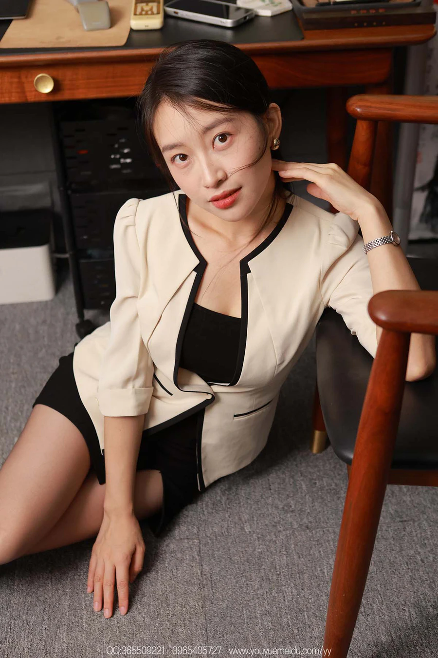 [IESS异思趣向] 2025.10.28 丝享家2196：小婕《温柔OL风》 IESS异思趣向-第1张