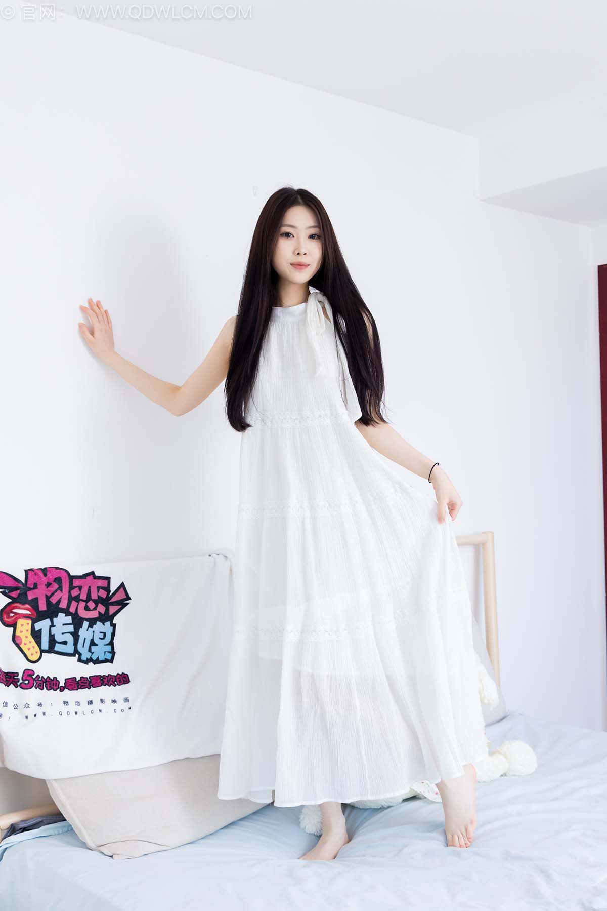 物恋传媒 NO.2568 小羊-板鞋、白棉袜、裸足 WLCM物恋传媒-第2张