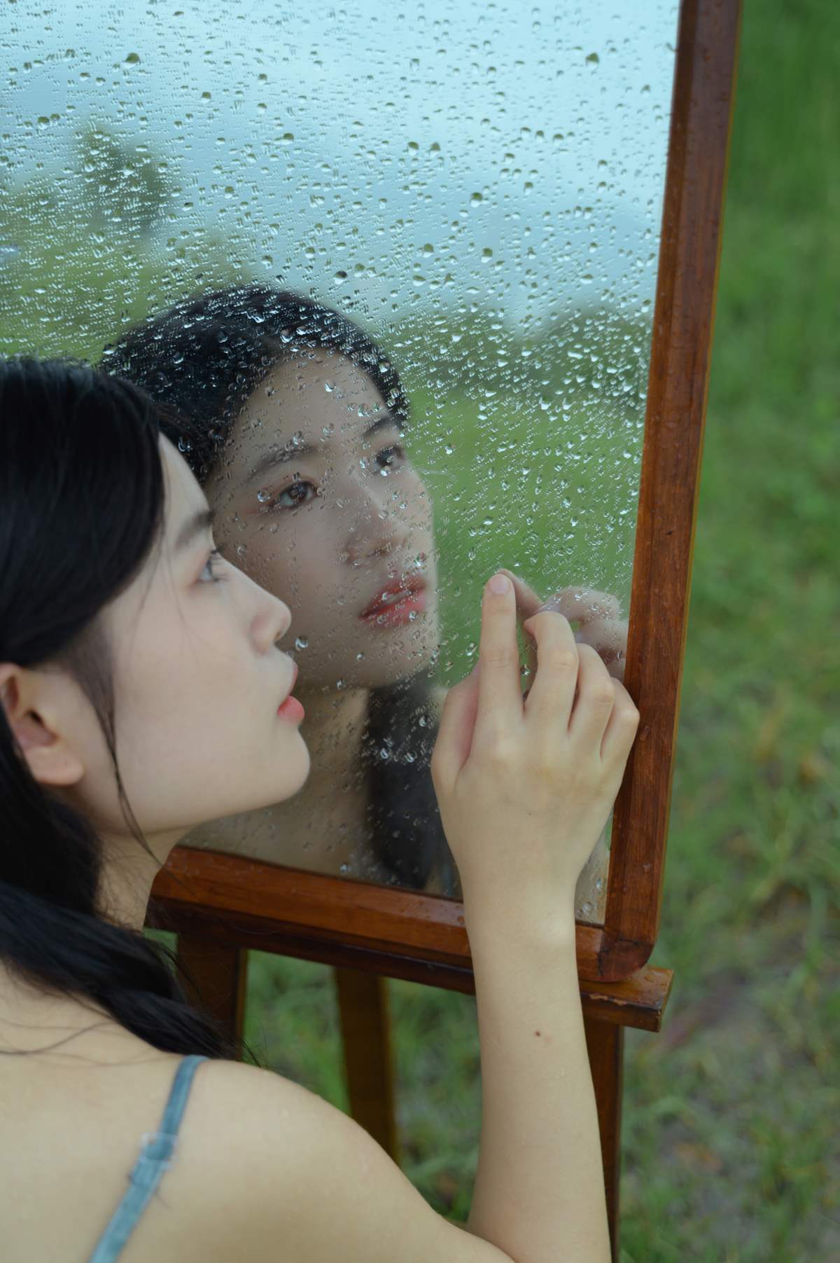 [YITUYU艺图语]2025.08.27 骤雨 芦苇微微 YITUYU艺图语-第1张