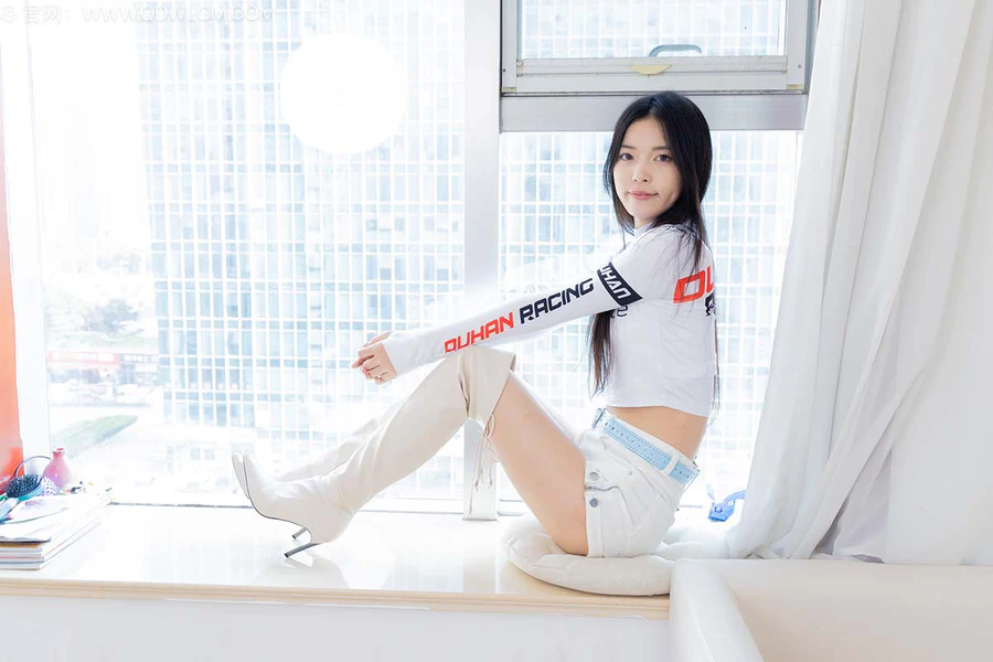 物恋传媒 NO.2575 茯苓-高跟长靴、白棉袜、裸足 WLCM物恋传媒-第2张