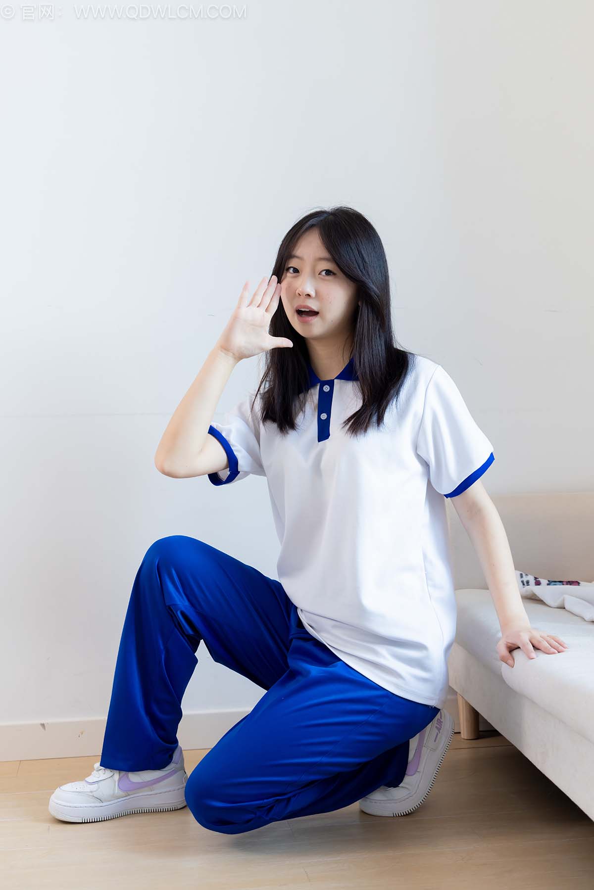 物恋传媒 NO.2576 萌萌-板鞋、白棉袜、裸足、校服 WLCM物恋传媒-第1张