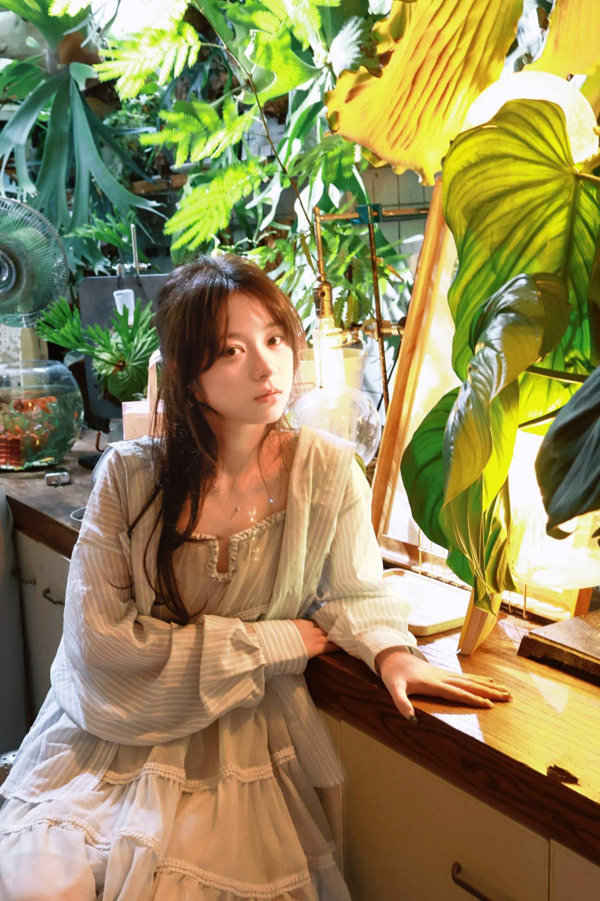 [YITUYU艺图语]2025.09.02 咖啡馆随拍 雪雪2233 YITUYU艺图语-第1张