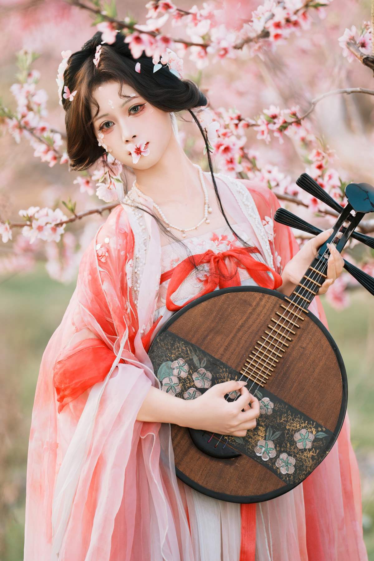 [YITUYU艺图语]2025.09.02 古风桃花人像 夏煦 YITUYU艺图语-第1张