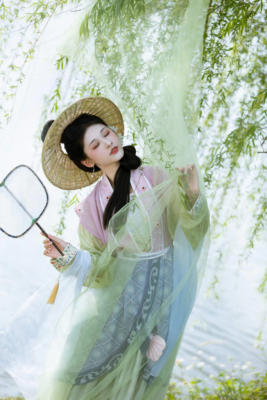 [YITUYU艺图语]2025.09.01 杨堤堆烟 小y今天也很开心 YITUYU艺图语-第1张