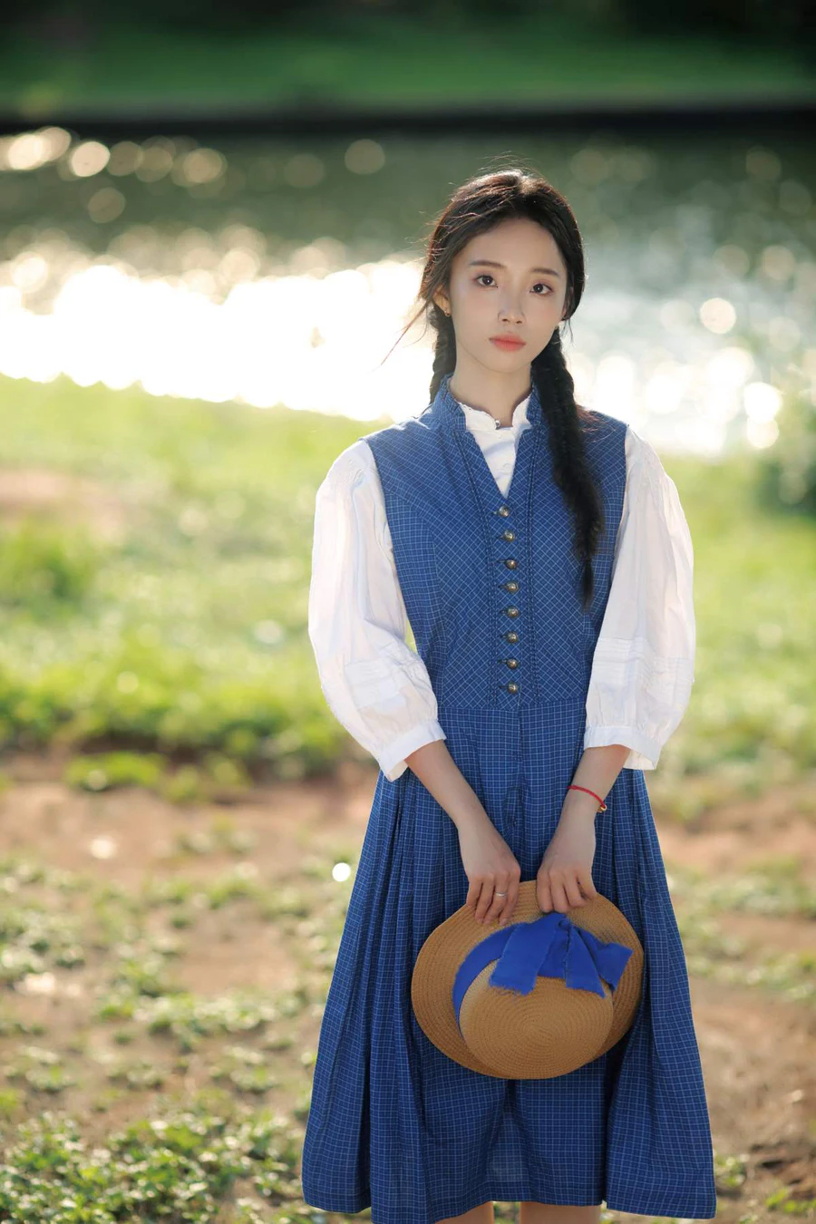 [YITUYU艺图语]2025.09.03 湖边的少女 YITUYU艺图语-第1张