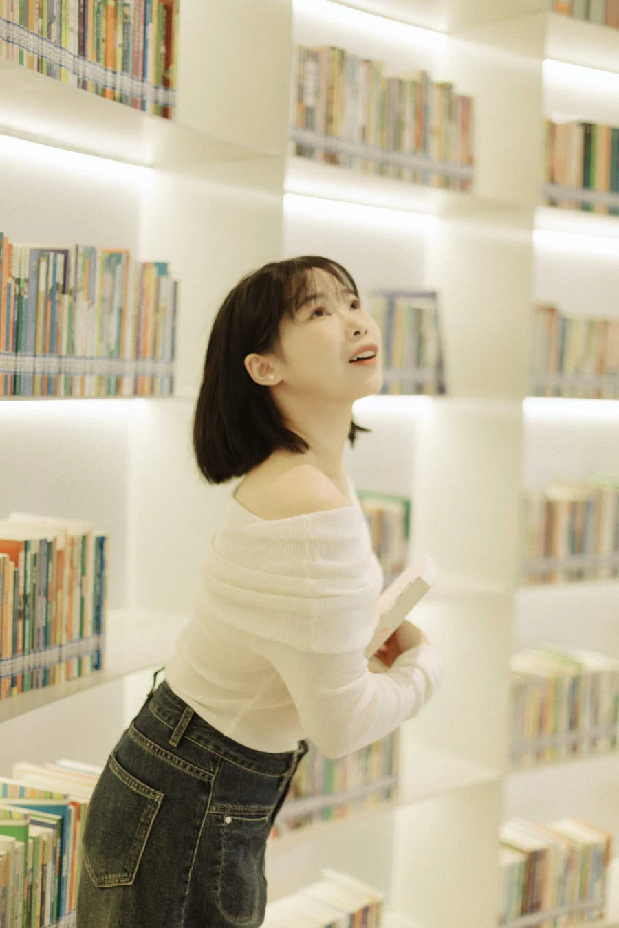 [YITUYU艺图语]2025.09.02 午后图书馆 Y～ YITUYU艺图语-第1张