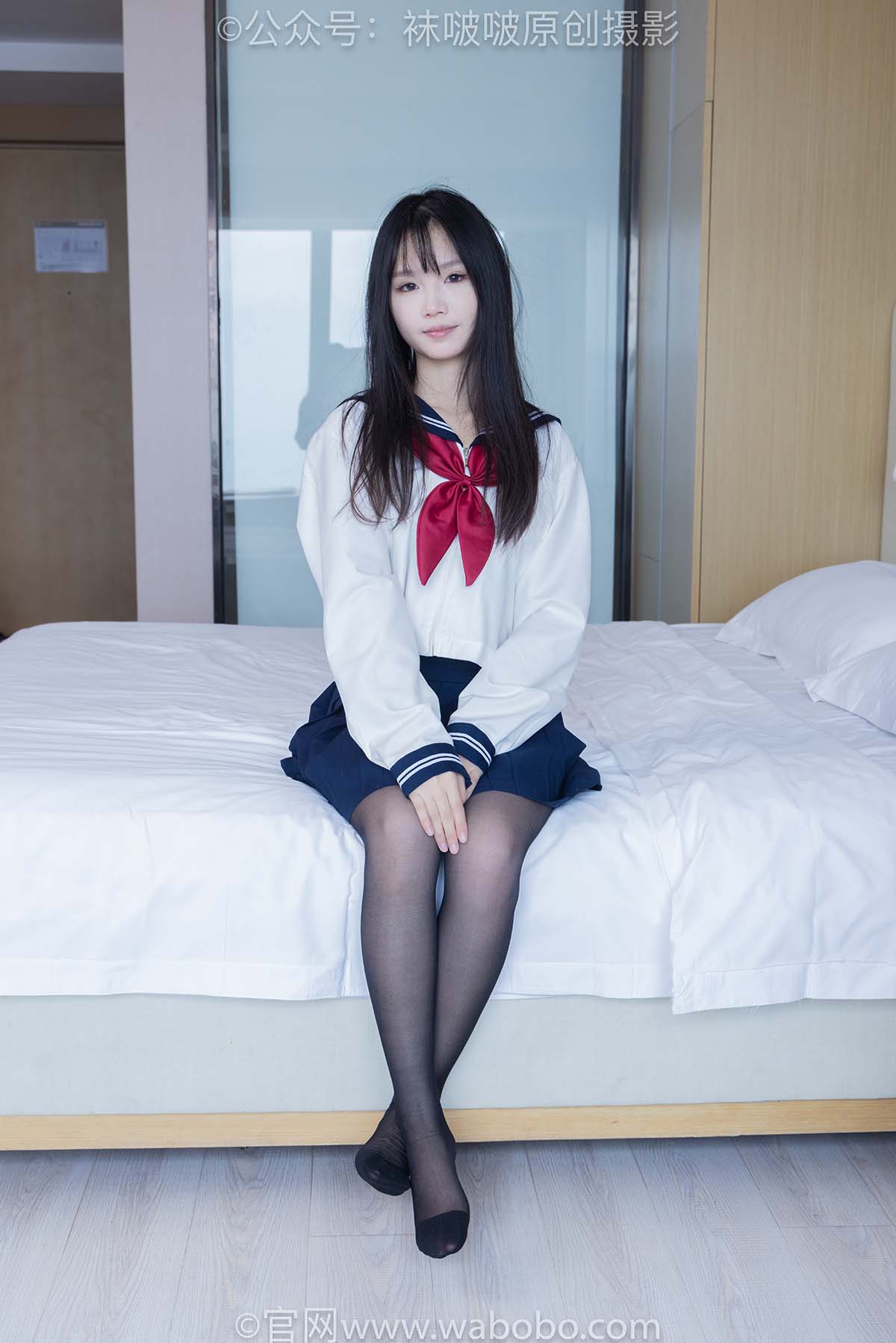 [BoBoSocks袜啵啵]NO.642 甜甜圈-过膝靴、板鞋、白棉袜、薄黑丝 BoBoSocks袜啵啵-第2张