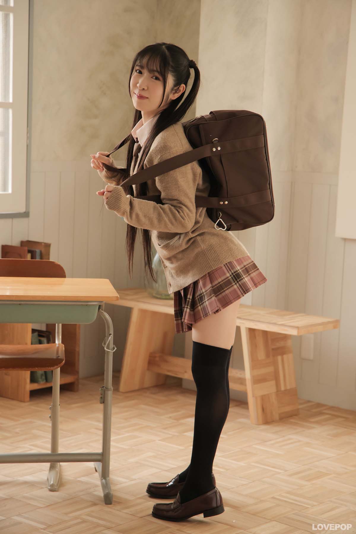 [LOVEPOP]Eri Shinkai 深海永理 Photoset 01 LOVEPOP-第1张