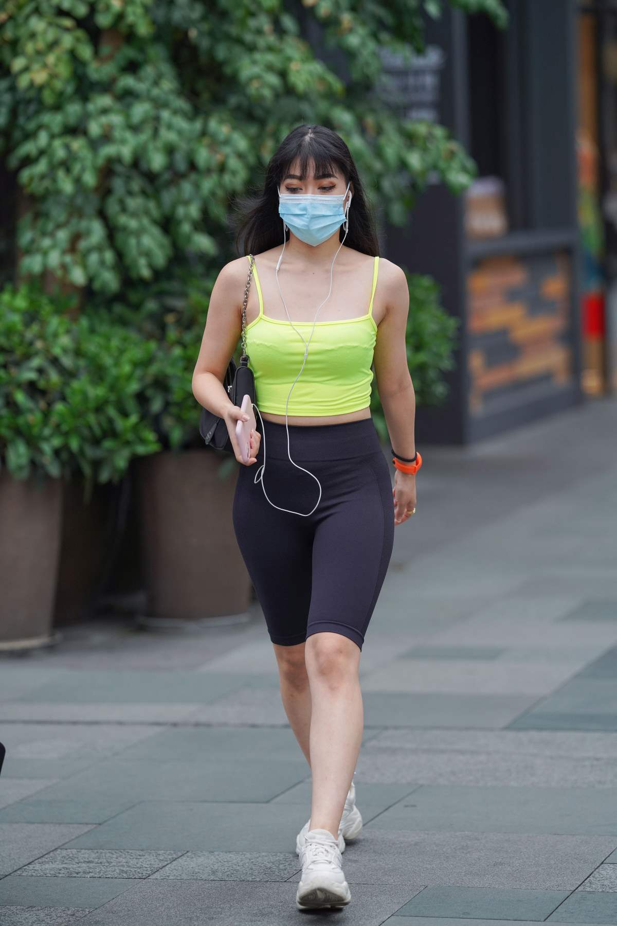 精选街拍作品 NO.5233 瑜珈裤运动装 街拍-第1张