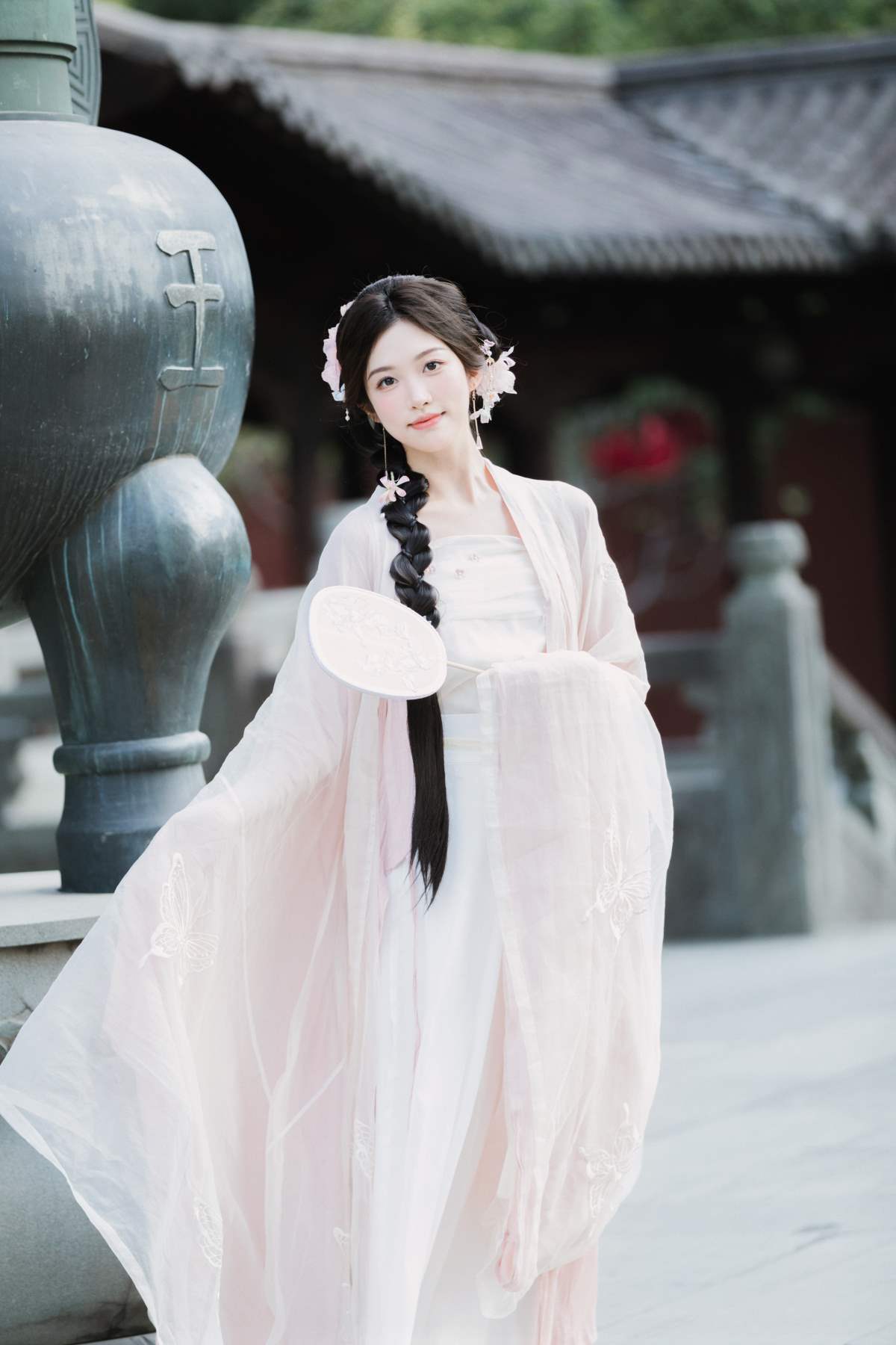 [YITUYU艺图语]2025.09.11 落叶聚还散，寒鸦栖复惊 吴毅非 YITUYU艺图语-第1张