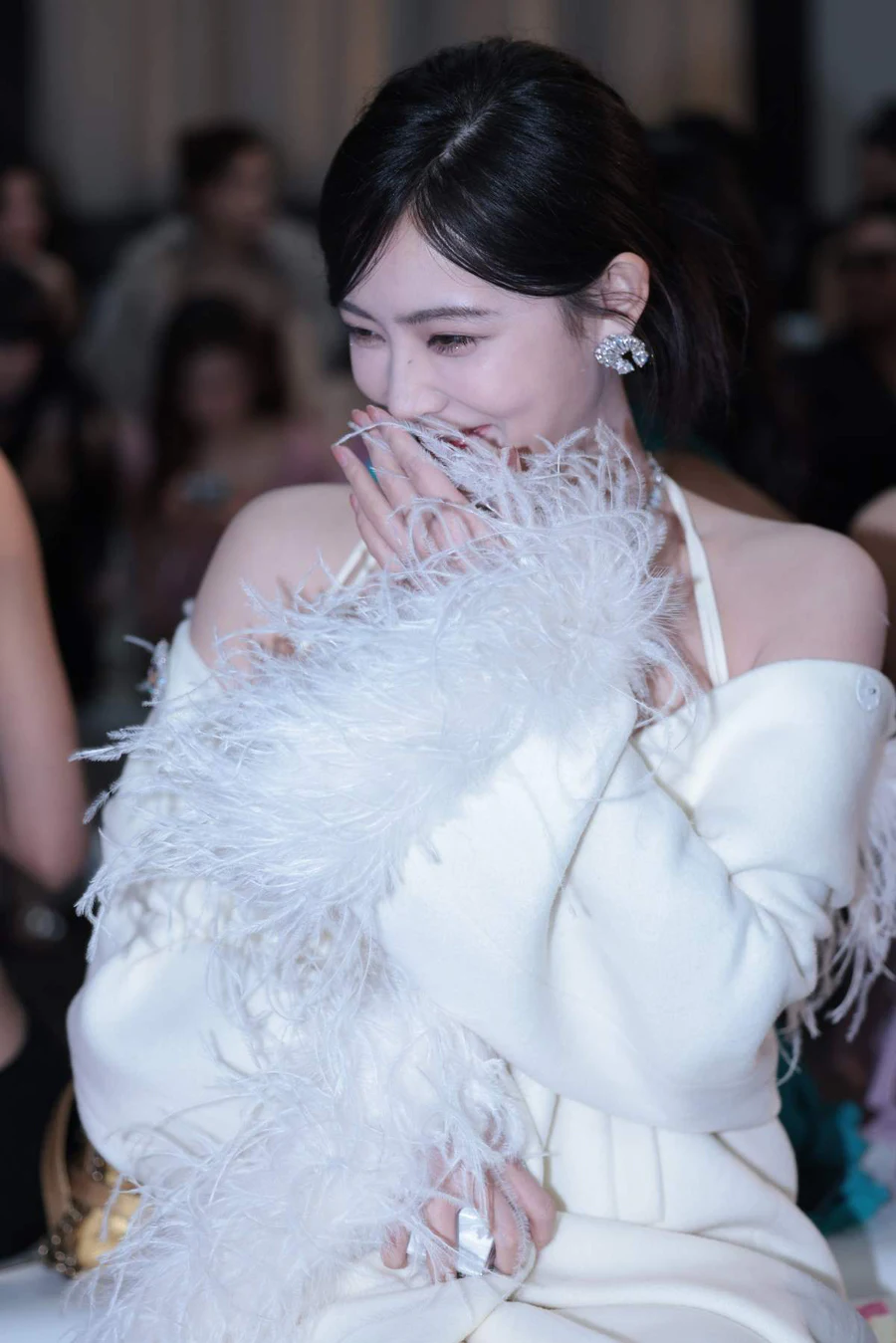 精选街拍作品 NO.5239 优雅白裙 街拍-第1张