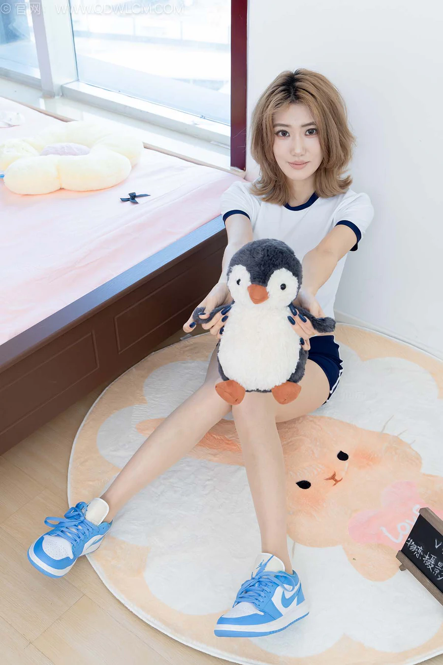 物恋传媒 NO.2592 灵儿-板鞋、薄肉丝、体操服 WLCM物恋传媒-第1张