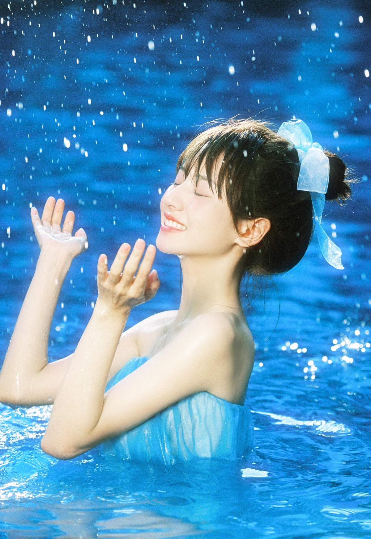 [YITUYU艺图语]2025.09.18 蓝色心动 顾林x YITUYU艺图语-第1张