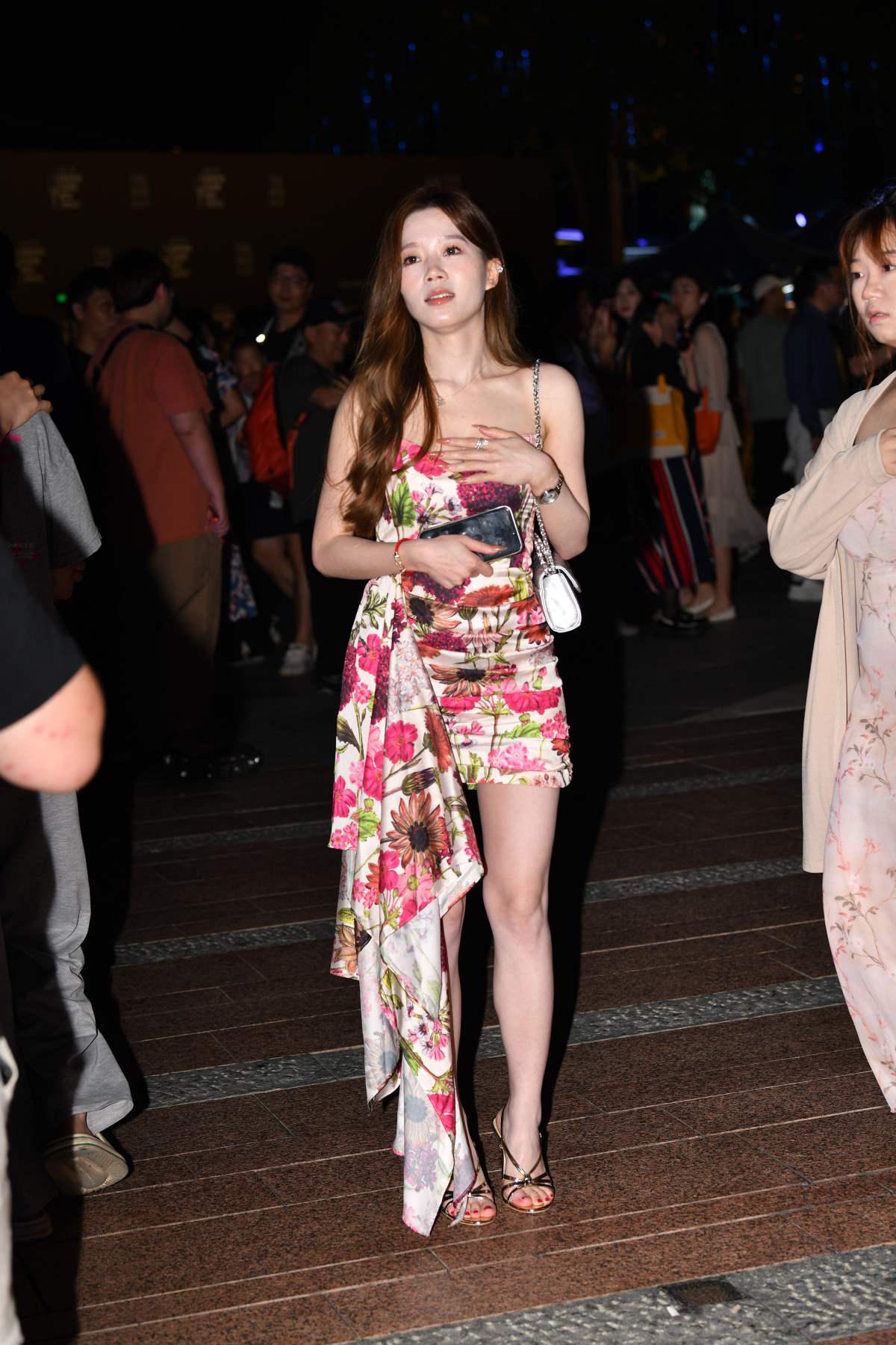 精选街拍作品 NO.5280 优雅性感小姐姐 街拍-第1张