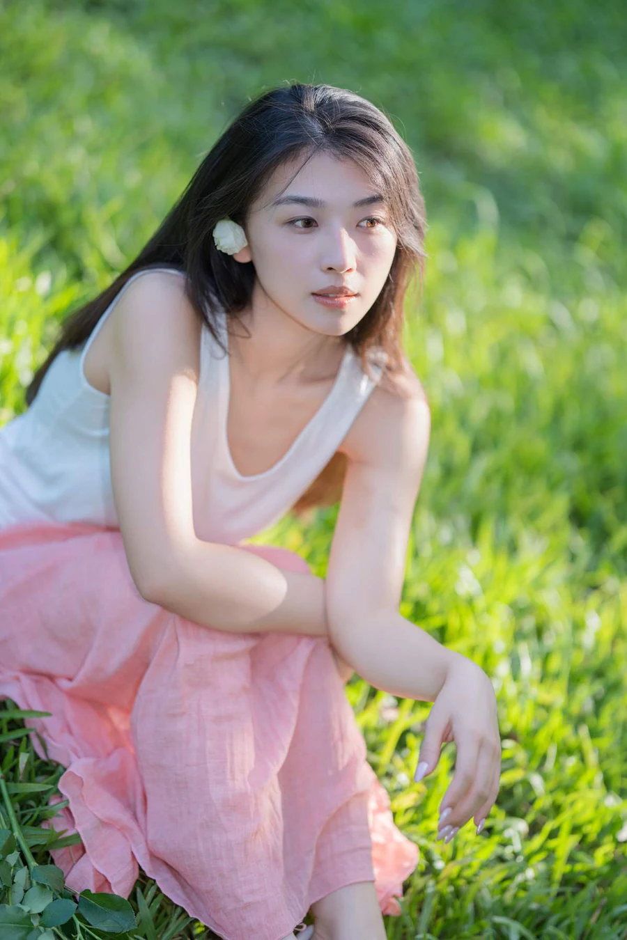 [YITUYU艺图语]2025.09.20 花与少女的温柔诗 小鹿 YITUYU艺图语-第1张