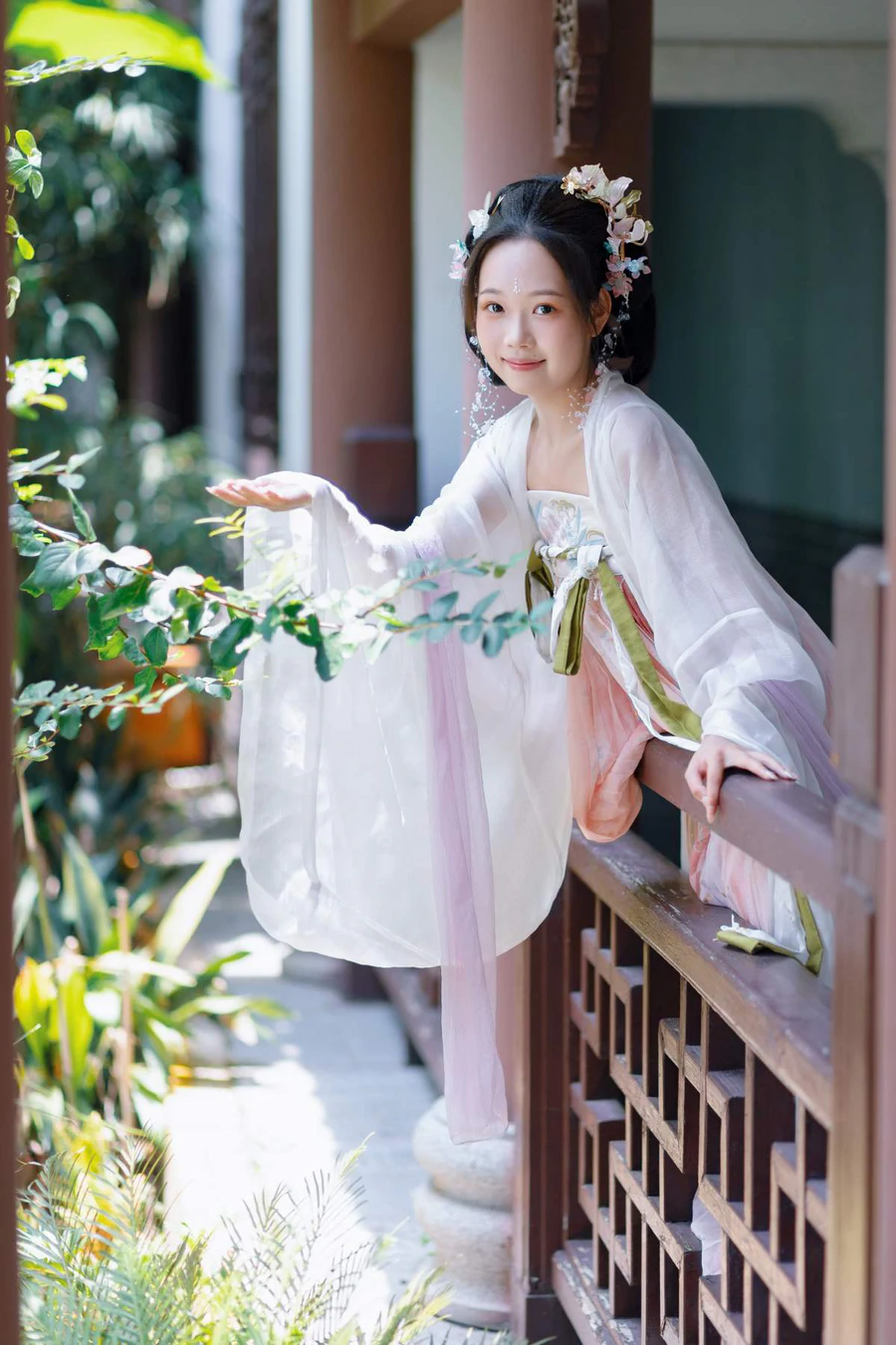 [YITUYU艺图语]2025.09.20 春日少女 宝 YITUYU艺图语-第1张