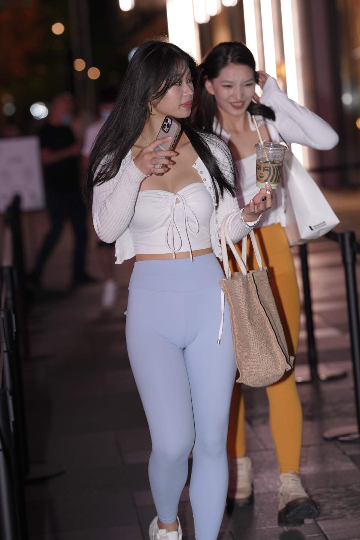 精选街拍作品 NO.5293 活力瑜伽姐妹 街拍-第1张