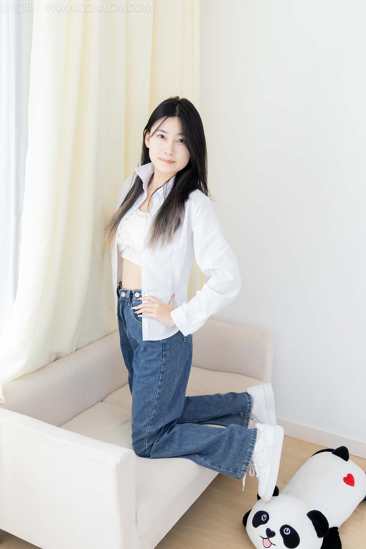 物恋传媒 NO.2604 贝壳-板鞋、纯白高筒棉袜、裸足 WLCM物恋传媒-第1张