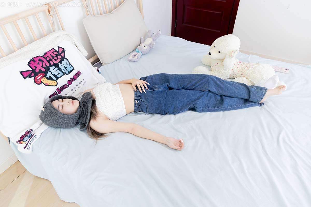 物恋传媒 NO.2604 贝壳-板鞋、纯白高筒棉袜、裸足 WLCM物恋传媒-第2张