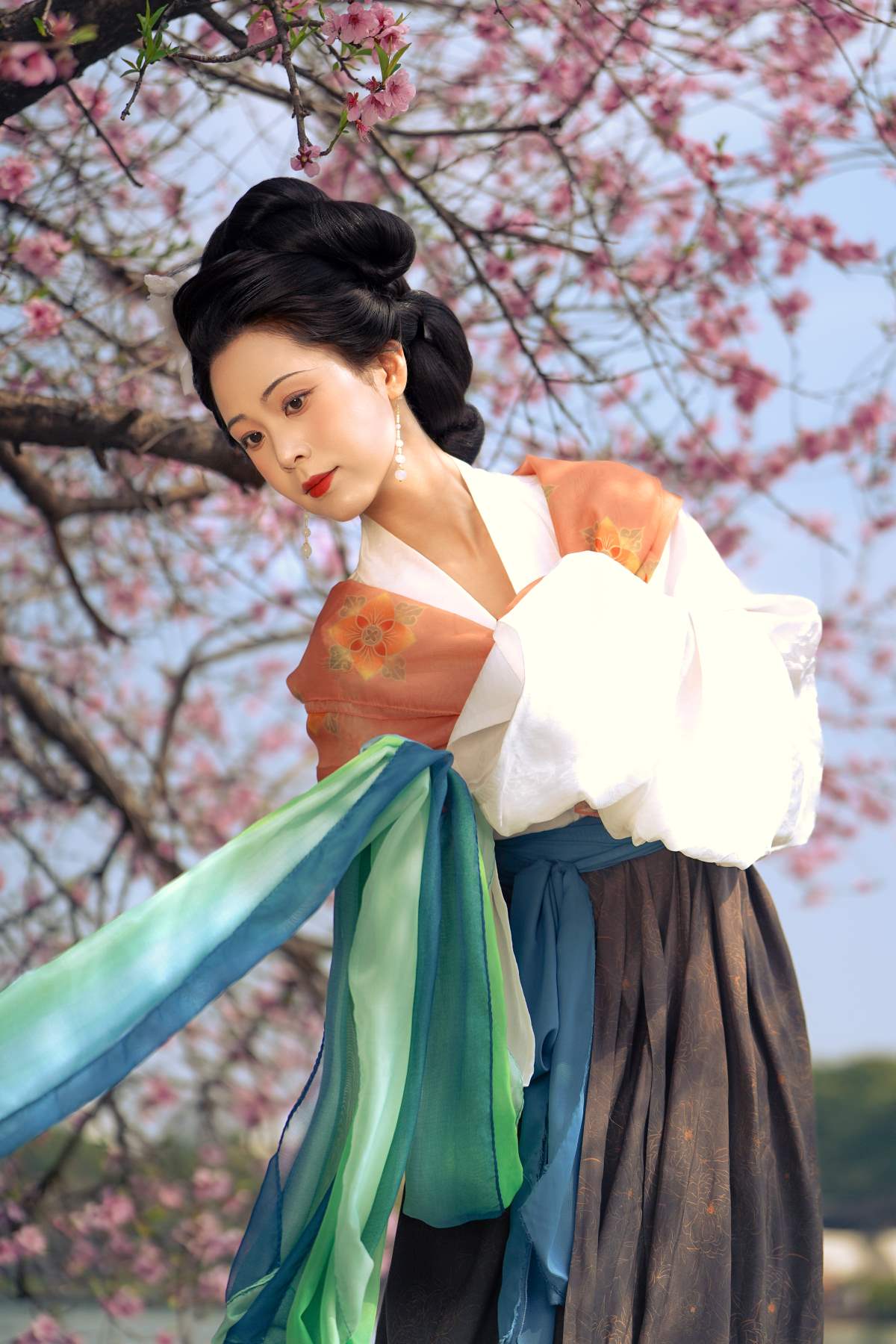 [YITUYU艺图语]2025.09.23 浣纱弄碧影，自与清波闲 三弦 YITUYU艺图语-第1张