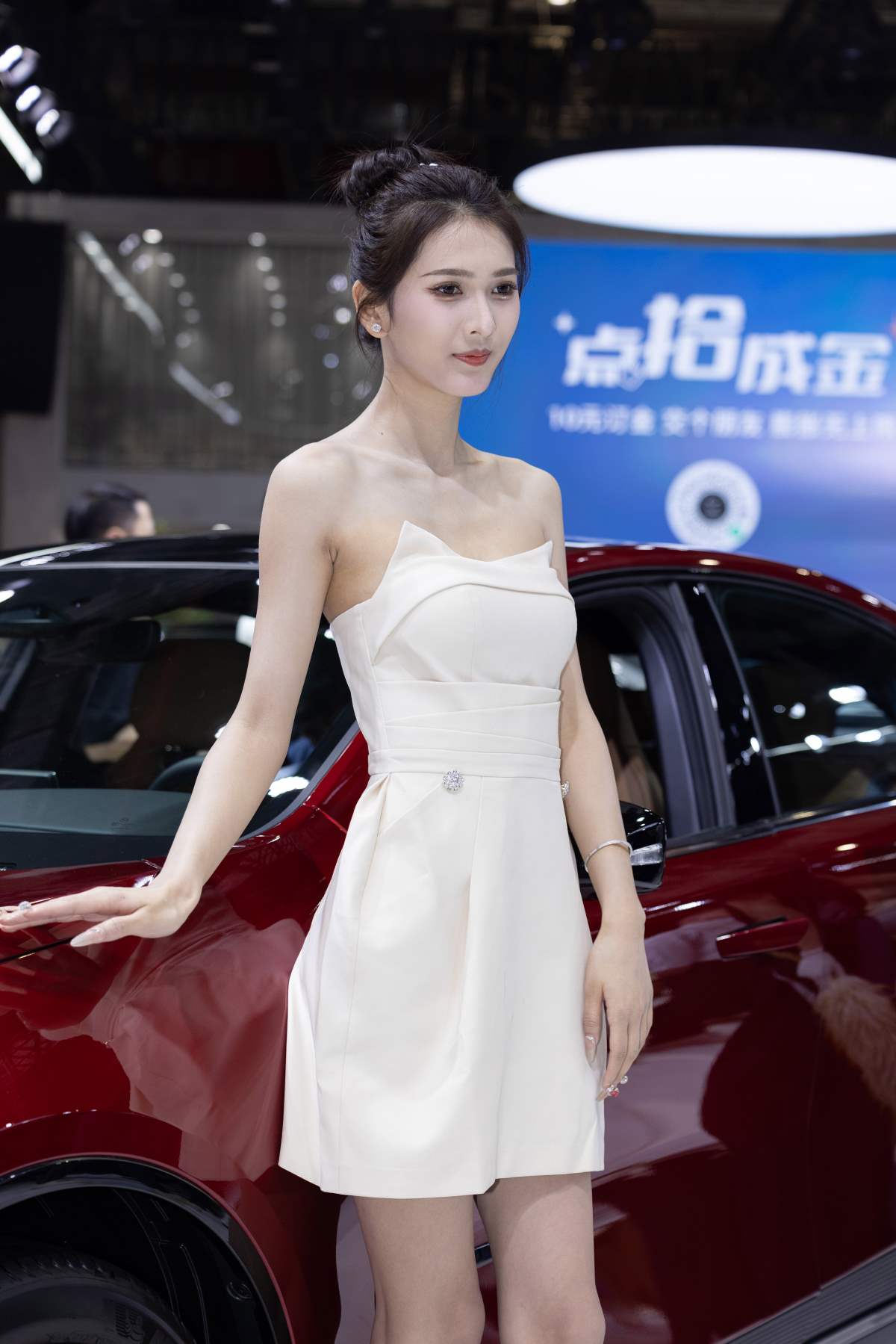 精选街拍作品 NO.5318 白裙女神蔡悦 街拍-第1张