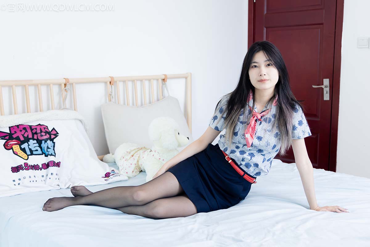 物恋传媒 NO.2610 贝壳-空姐制服、高跟鞋、薄黑丝、薄肉丝 WLCM物恋传媒-第2张