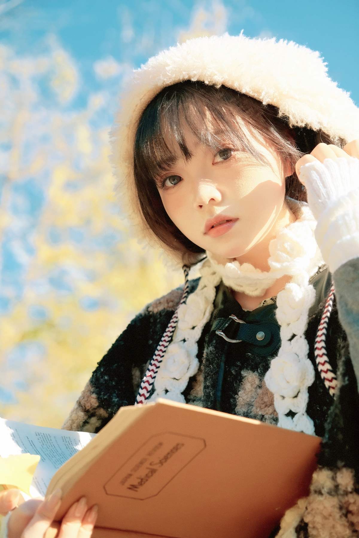 [YITUYU艺图语]2025.09.27 深秋 贝贝不睡觉 YITUYU艺图语-第1张