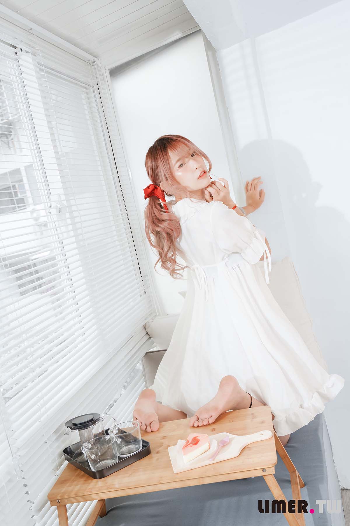 Limerence原创 NO.104 萝莉塔小艾啾啾裸足玩弄奶油蛋糕 Limerence-第2张