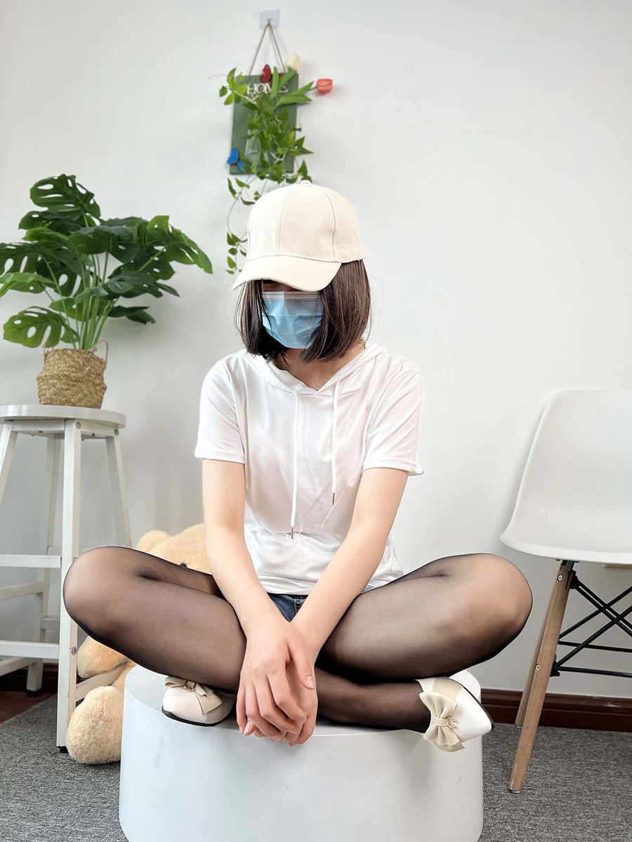 三禾摄影 NO.074 卫衣 短裤 黑丝 高跟 三禾摄影-第1张