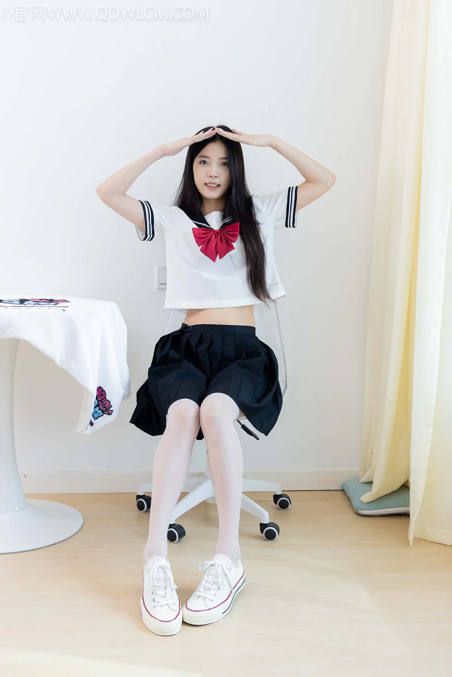 物恋传媒 NO.2622 茯苓-帆布鞋、薄白丝、薄肉丝 WLCM物恋传媒-第1张