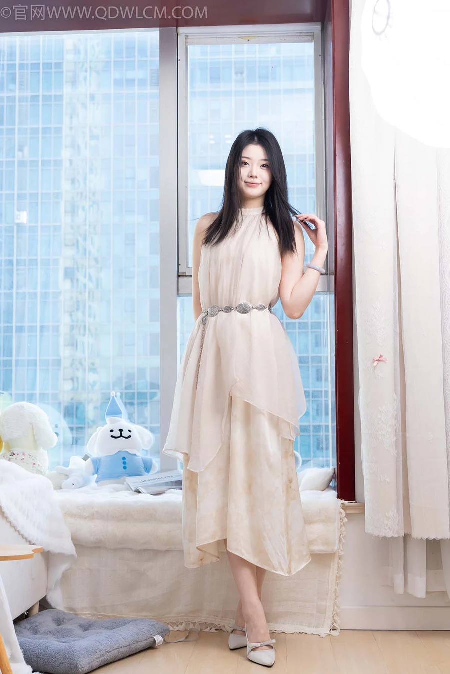 物恋传媒 NO.2623 小暖-高跟鞋、白棉袜、裸足 WLCM物恋传媒-第1张