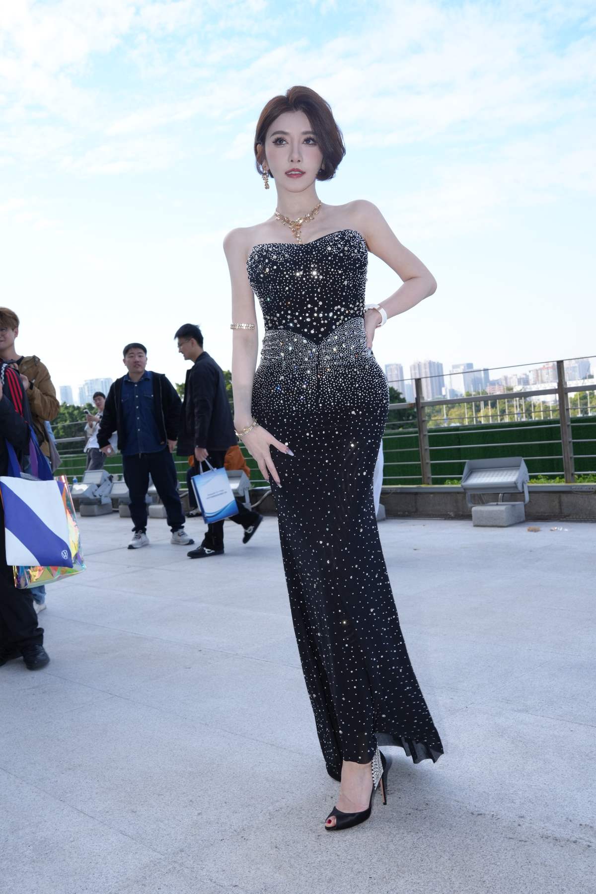 精选街拍作品 NO.5385 小喵大宝 街拍-第1张