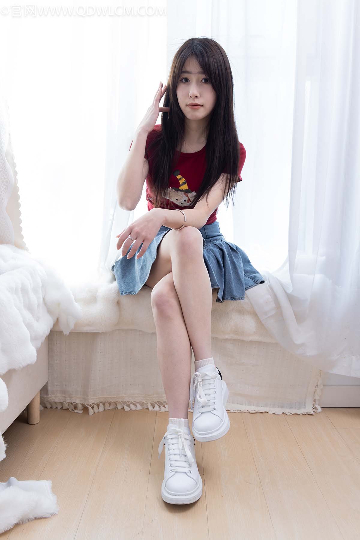 物恋传媒 NO.2627 麦穗-板鞋、白棉袜、裸足 WLCM物恋传媒-第1张