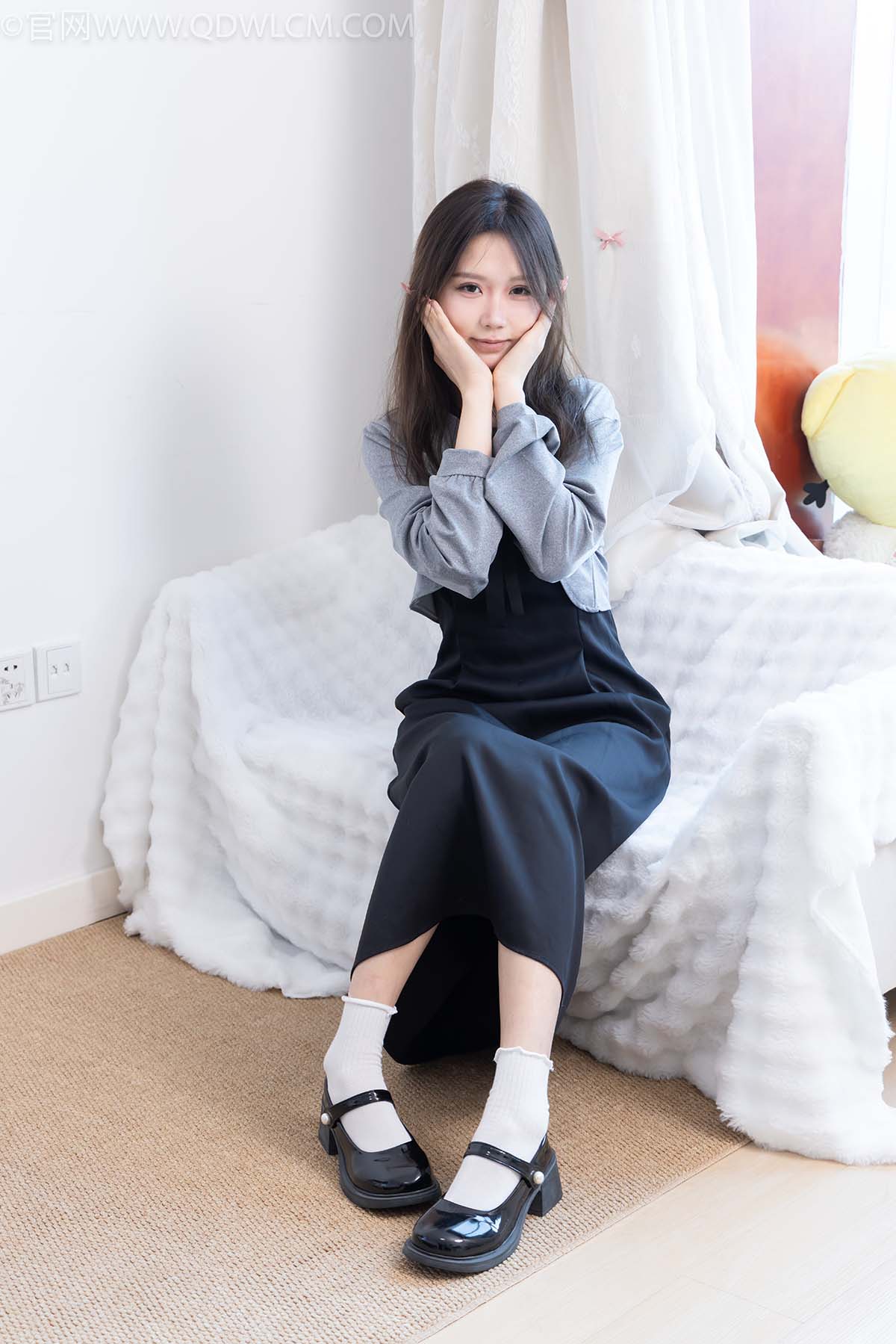 物恋传媒 NO.2629 南星-皮鞋、白棉袜、裸足 WLCM物恋传媒-第1张