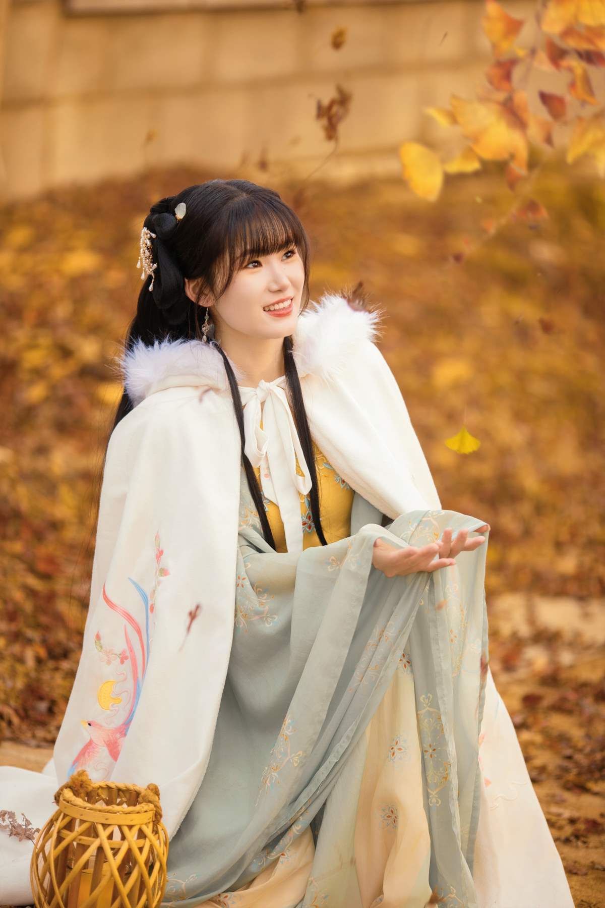 [YITUYU艺图语]2025.10.14 秋意汉服，古韵风华 曲奇 YITUYU艺图语-第1张