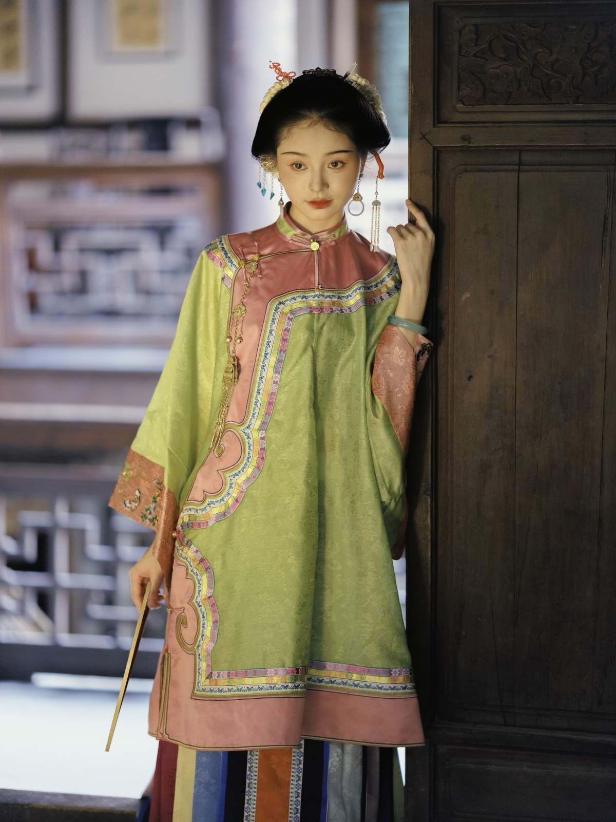 [YITUYU艺图语]2025.10.21 大宅里的女孩 路安L YITUYU艺图语-第1张