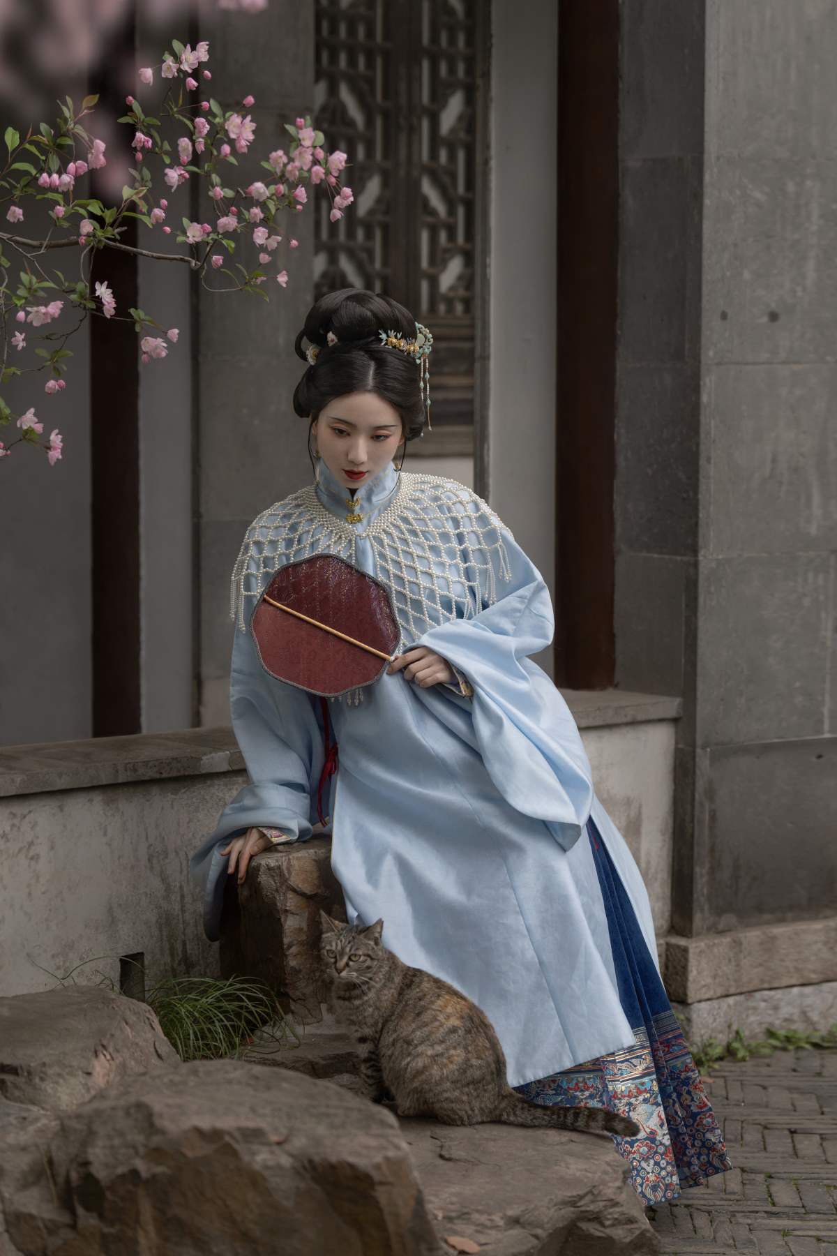 [YITUYU艺图语]2025.10.20 海棠铺秀 徐浪浪走在马路上 YITUYU艺图语-第1张