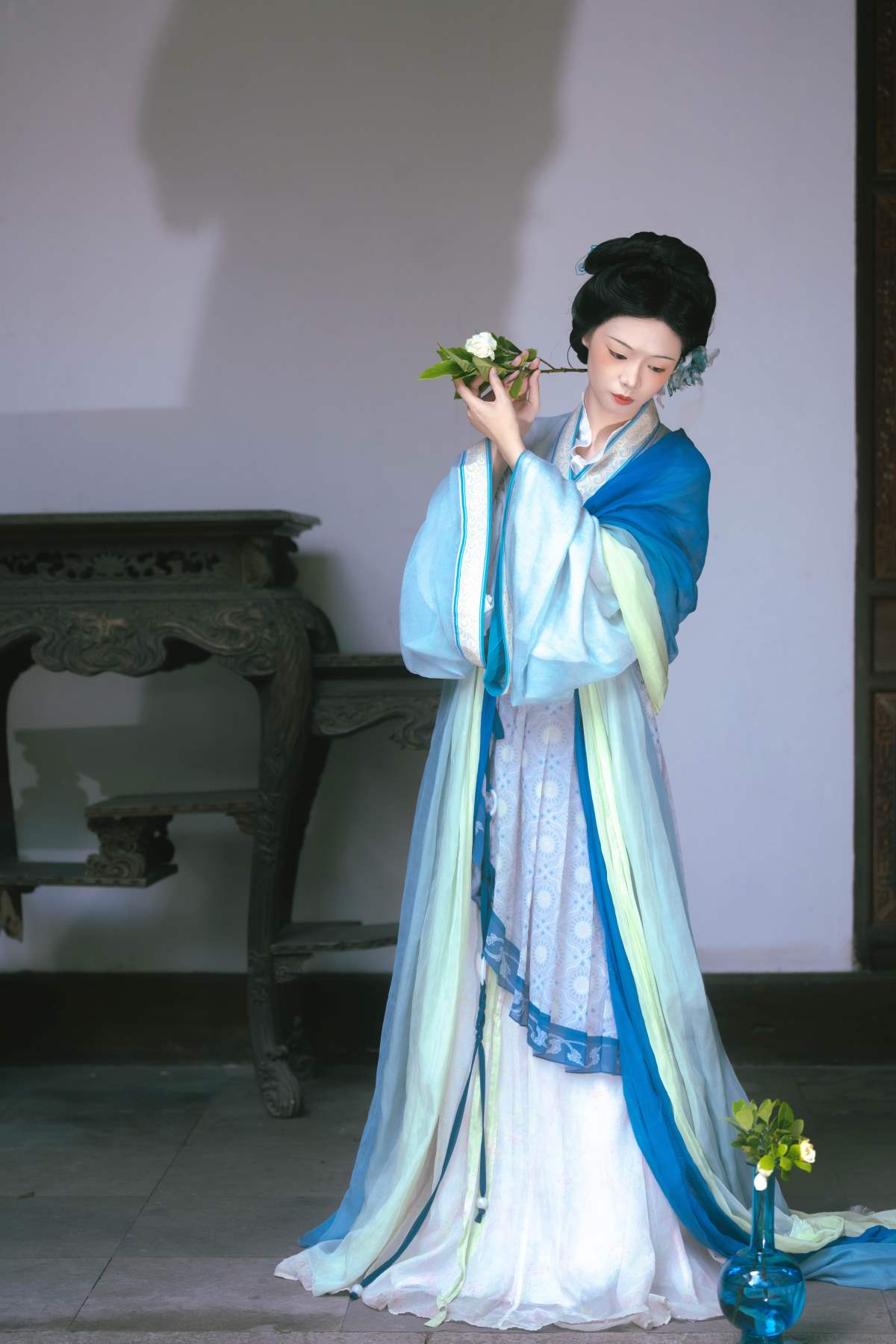 [YITUYU艺图语]2025.10.22 月白衣裳白玉人 YITUYU艺图语-第1张