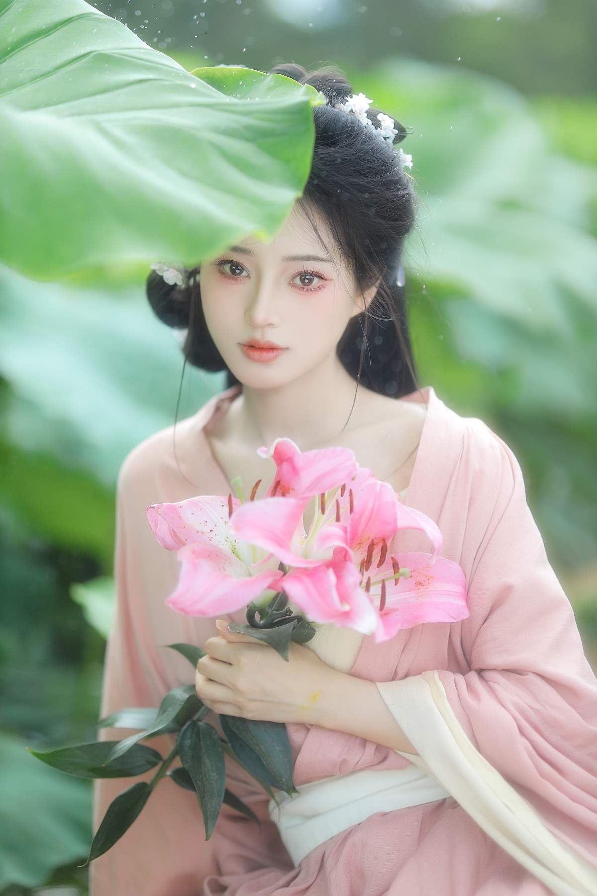 [YITUYU艺图语]2025.10.24 荷中花 乔乔不说话 YITUYU艺图语-第1张