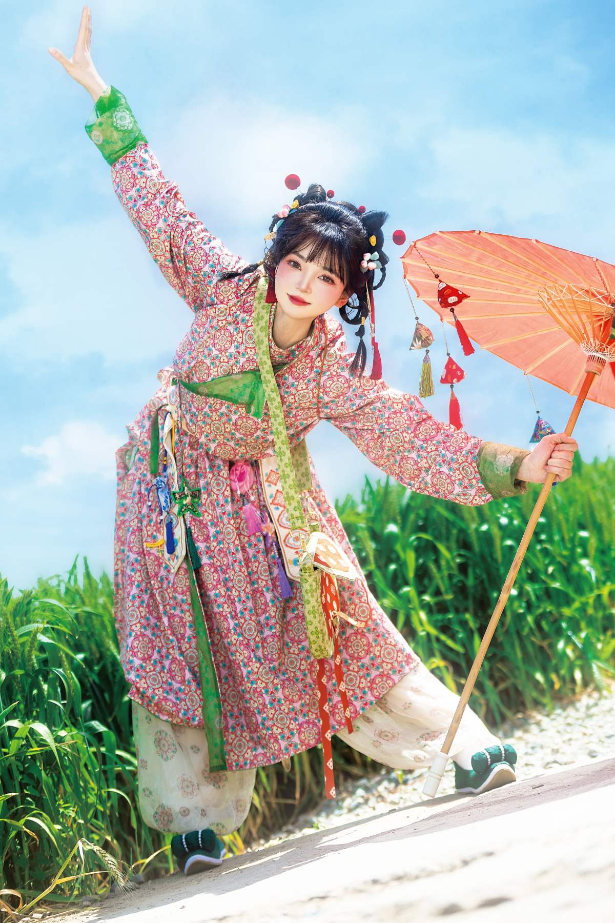 [YITUYU艺图语]2025.10.25 稻浪童趣，汉服萌娘撒欢记 珂珂珂珂珂珂- YITUYU艺图语-第1张