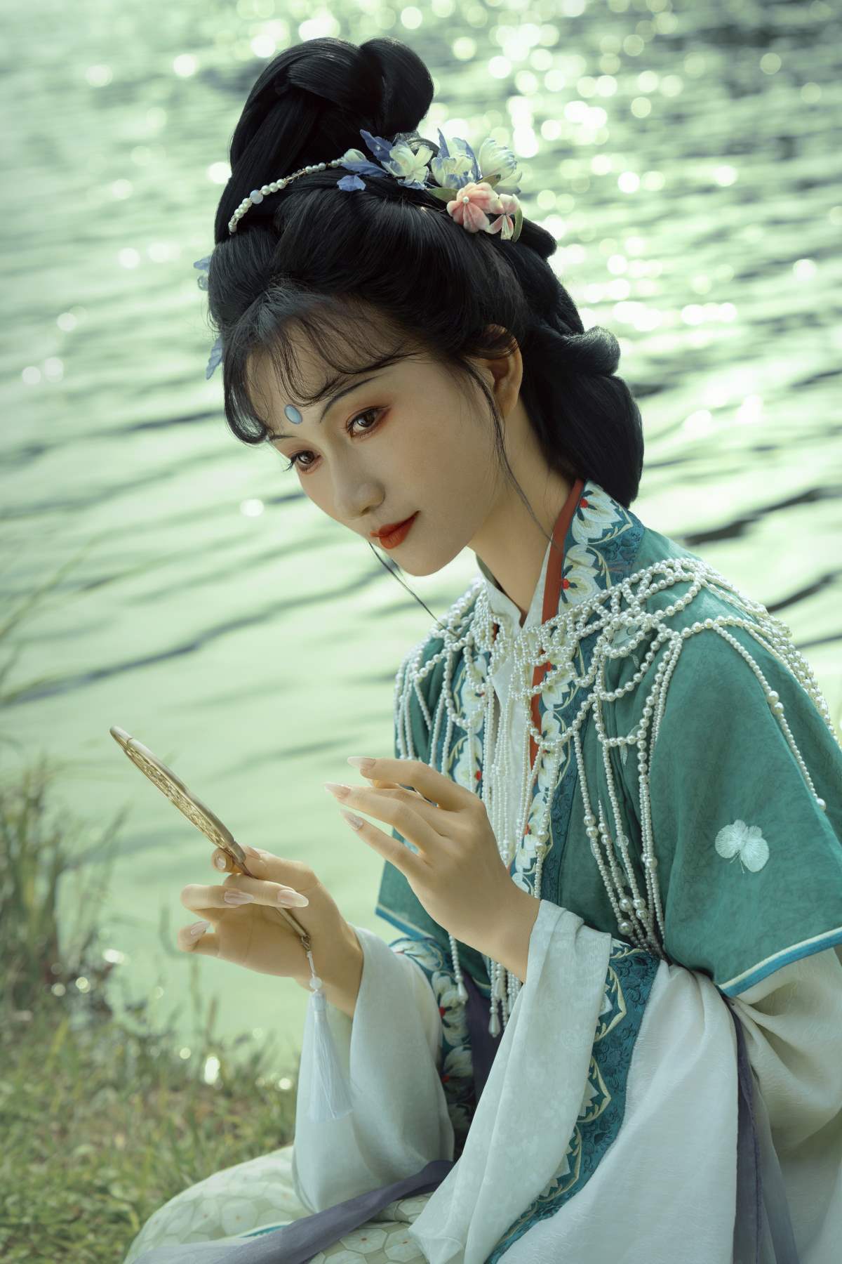 [YITUYU艺图语]2025.10.25 媚娘出游记 冰皮月亮蛋~ YITUYU艺图语-第1张