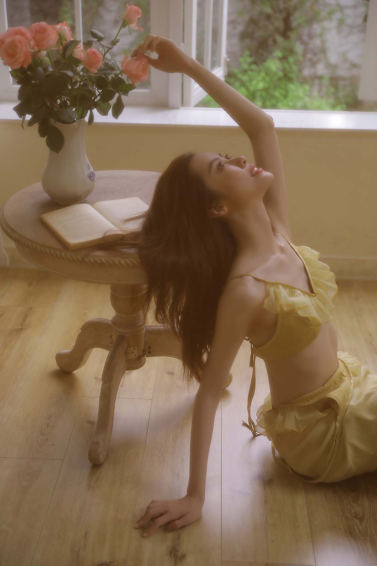 [YITUYU艺图语]2025.10.28 阴天的一丝浪漫 梦卉儿 YITUYU艺图语-第1张