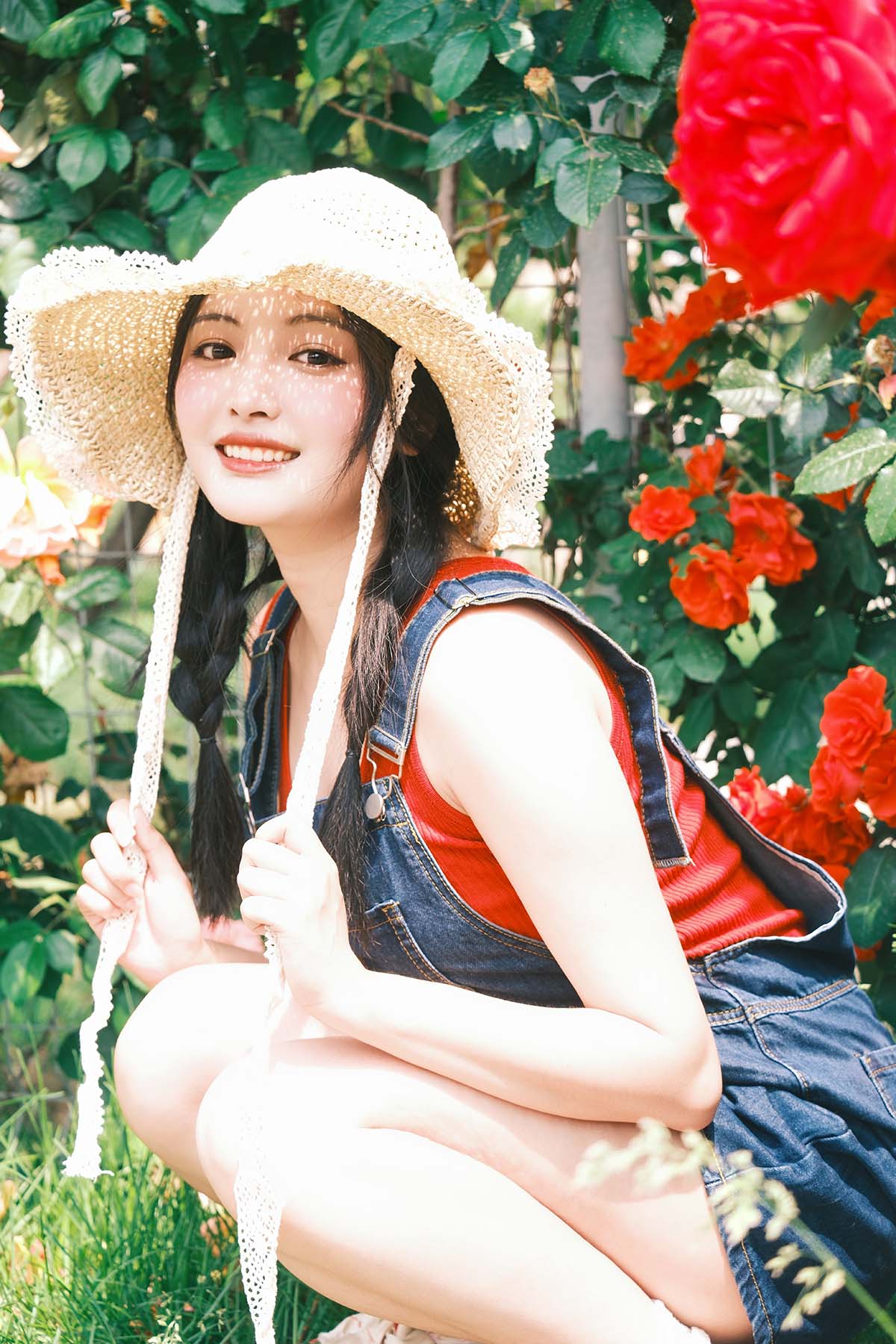 [YITUYU艺图语]2025.10.31 让花开成故事，让荆棘长成铠甲 雪落_摸鱼使我快乐 YITUYU艺图语-第1张