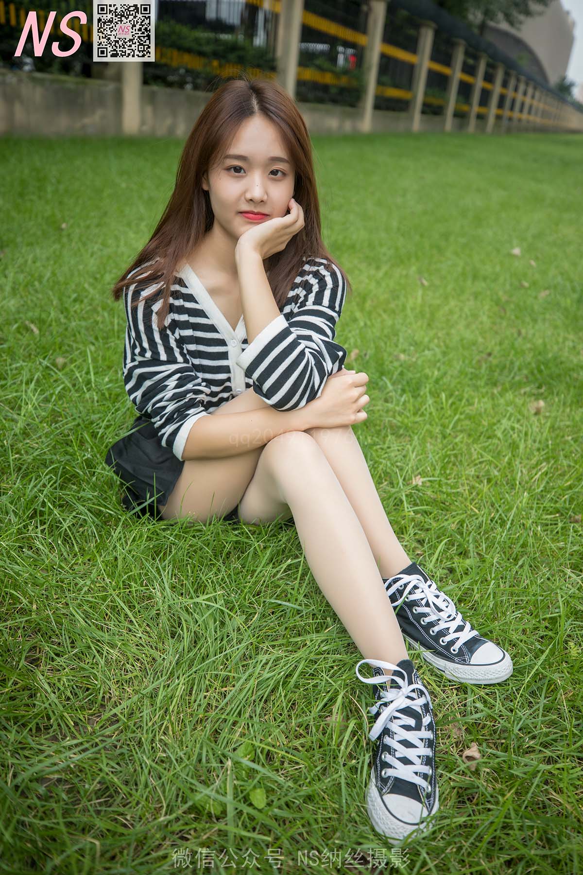 [纳丝摄影]小表妹丝袜没穿好 纳丝摄影-第1张