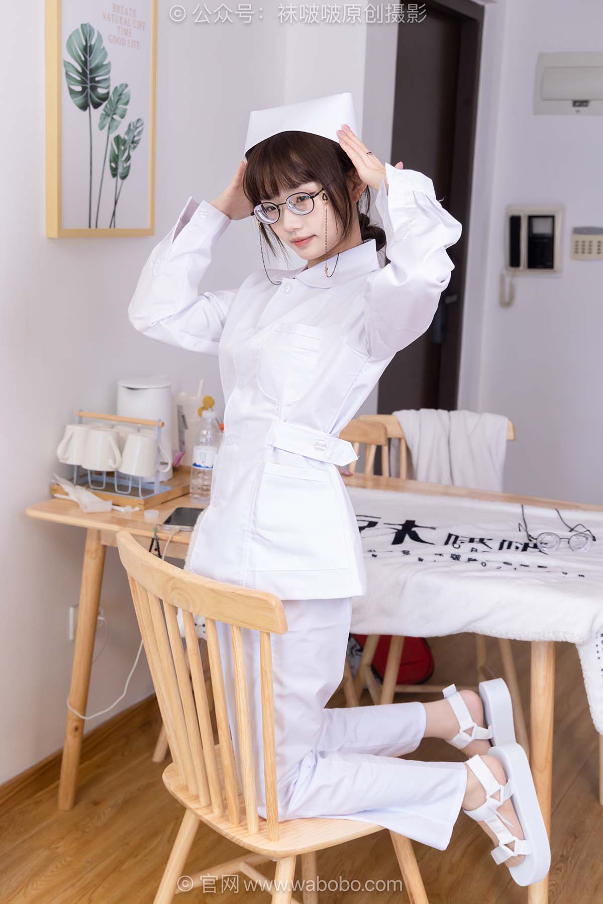 [BoBoSocks袜啵啵]NO.688 甜甜圈-凉鞋、薄肉丝、护士服、裸足 BoBoSocks袜啵啵-第2张