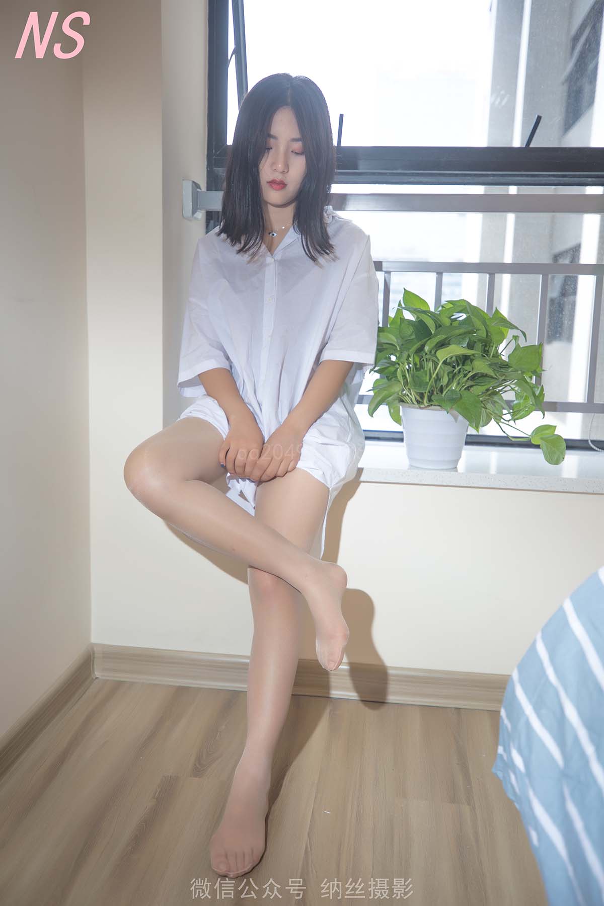 [纳丝摄影]白衬衫少女的薄肉丝 纳丝摄影-第1张