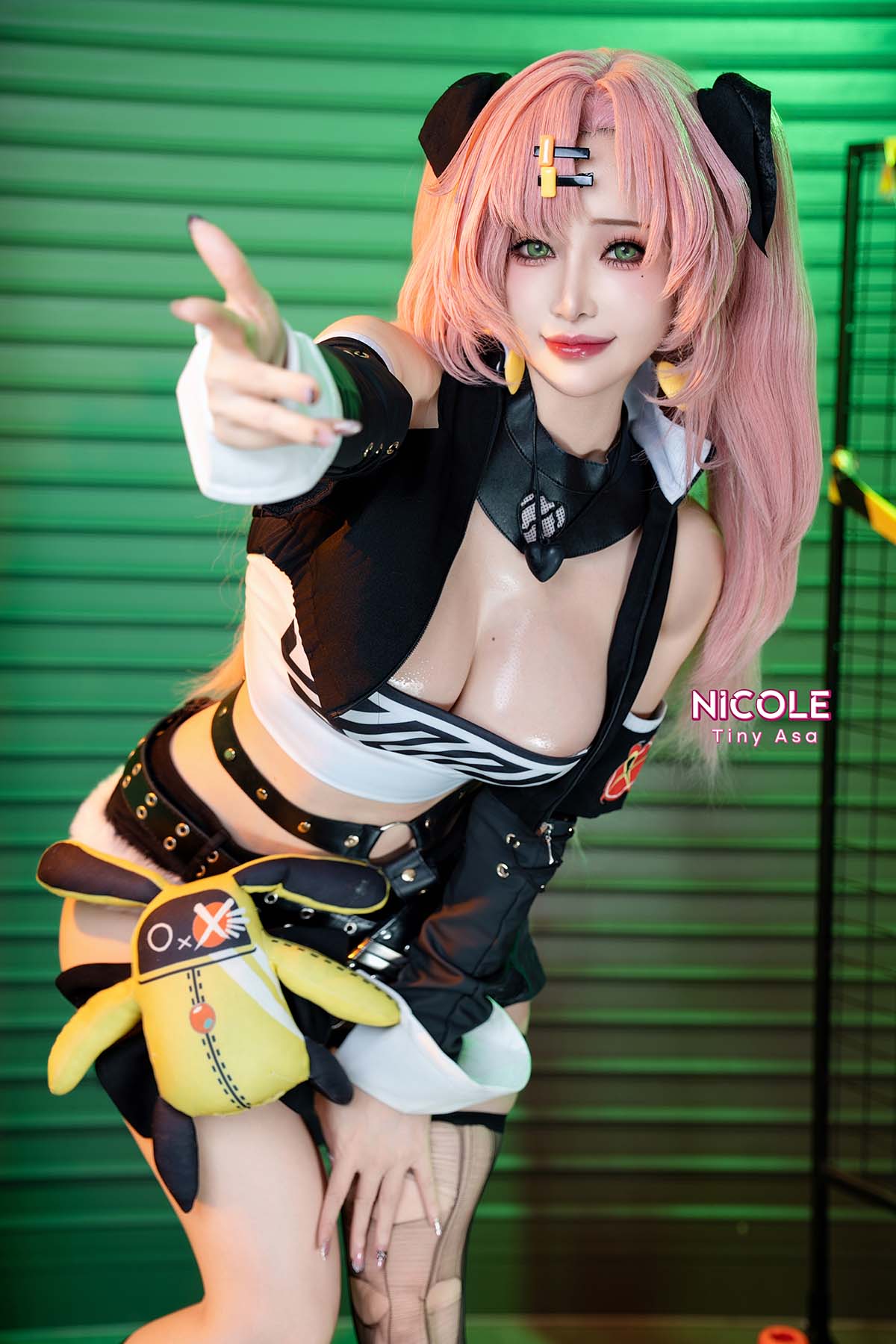 Tiny Asa – Nicole (Zenless Zone Zero) Cosplay-第1张