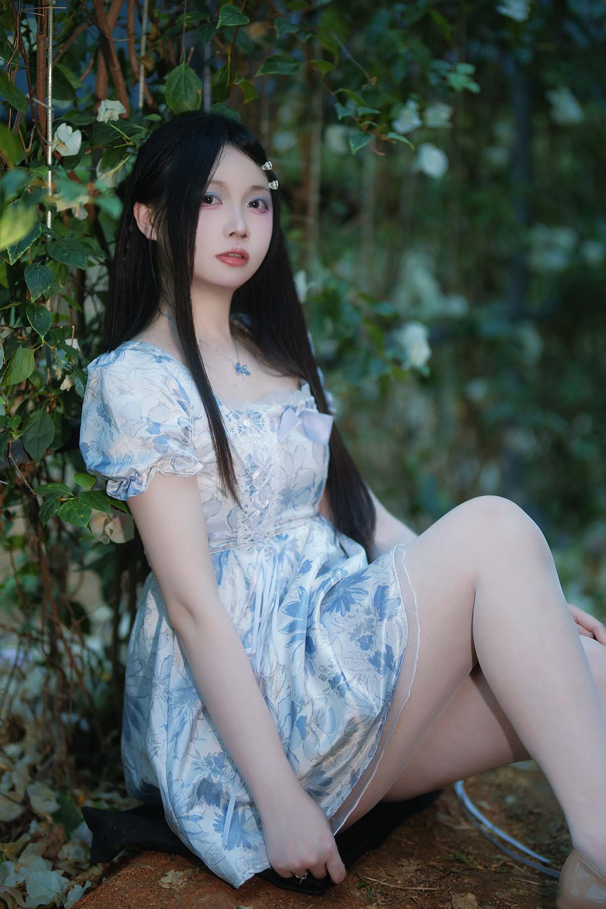 洛桑w伊梓 – 春夏之交 Cosplay-第1张