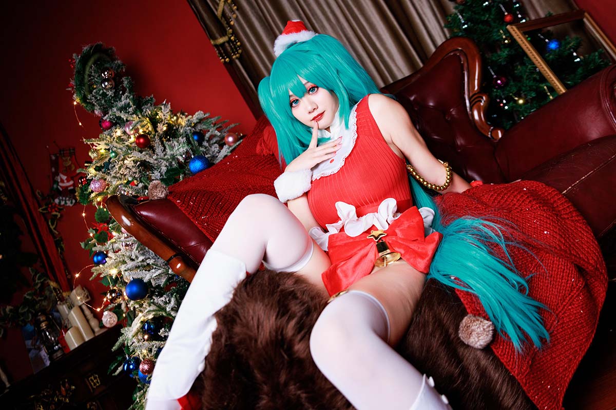 阿雪雪 – 初音圣诞 Cosplay-第2张